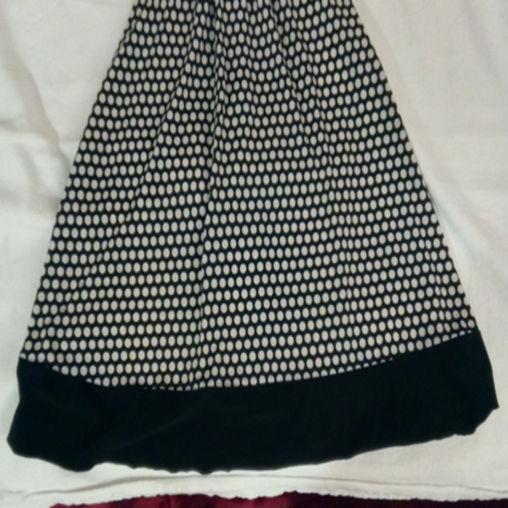 Dress - Picture 2 of 5